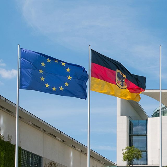 EU-Fahne und Deutschland Fahne