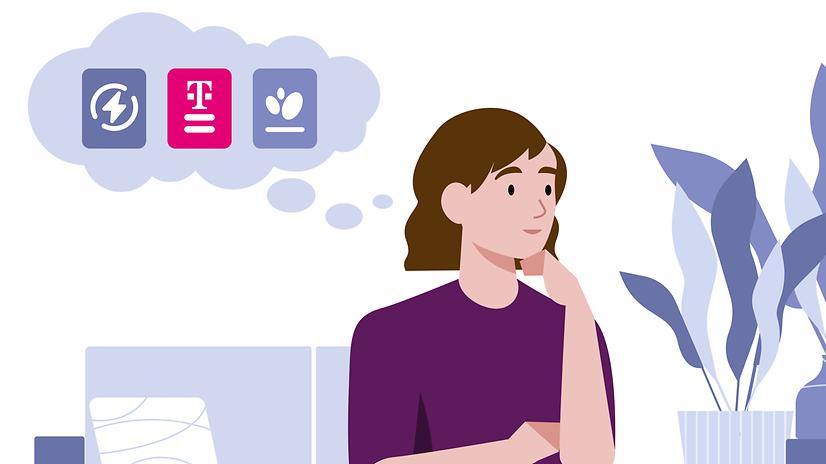Frau sitzt am Bürotisch und schreibt am Desktop ihre Kündigung